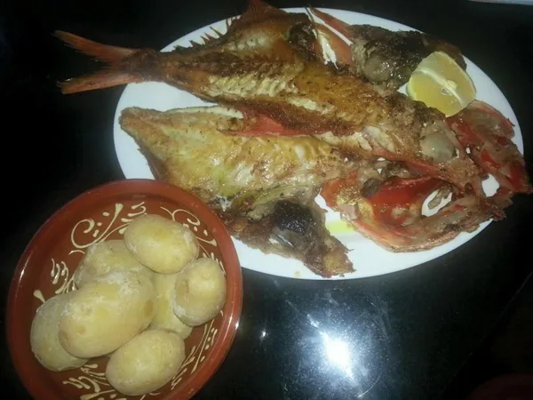 Vieja abierta con Papas Arrugadas