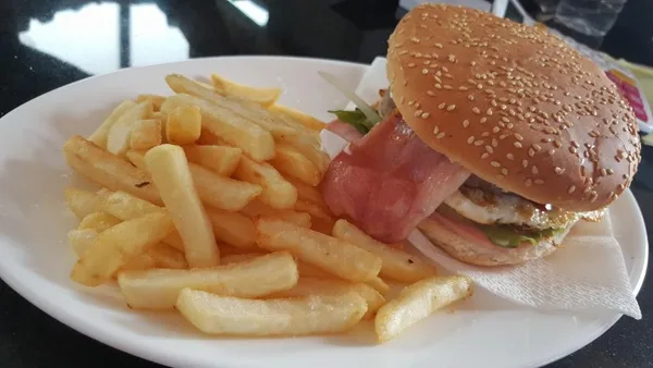 Hamburguesa El Cenachero